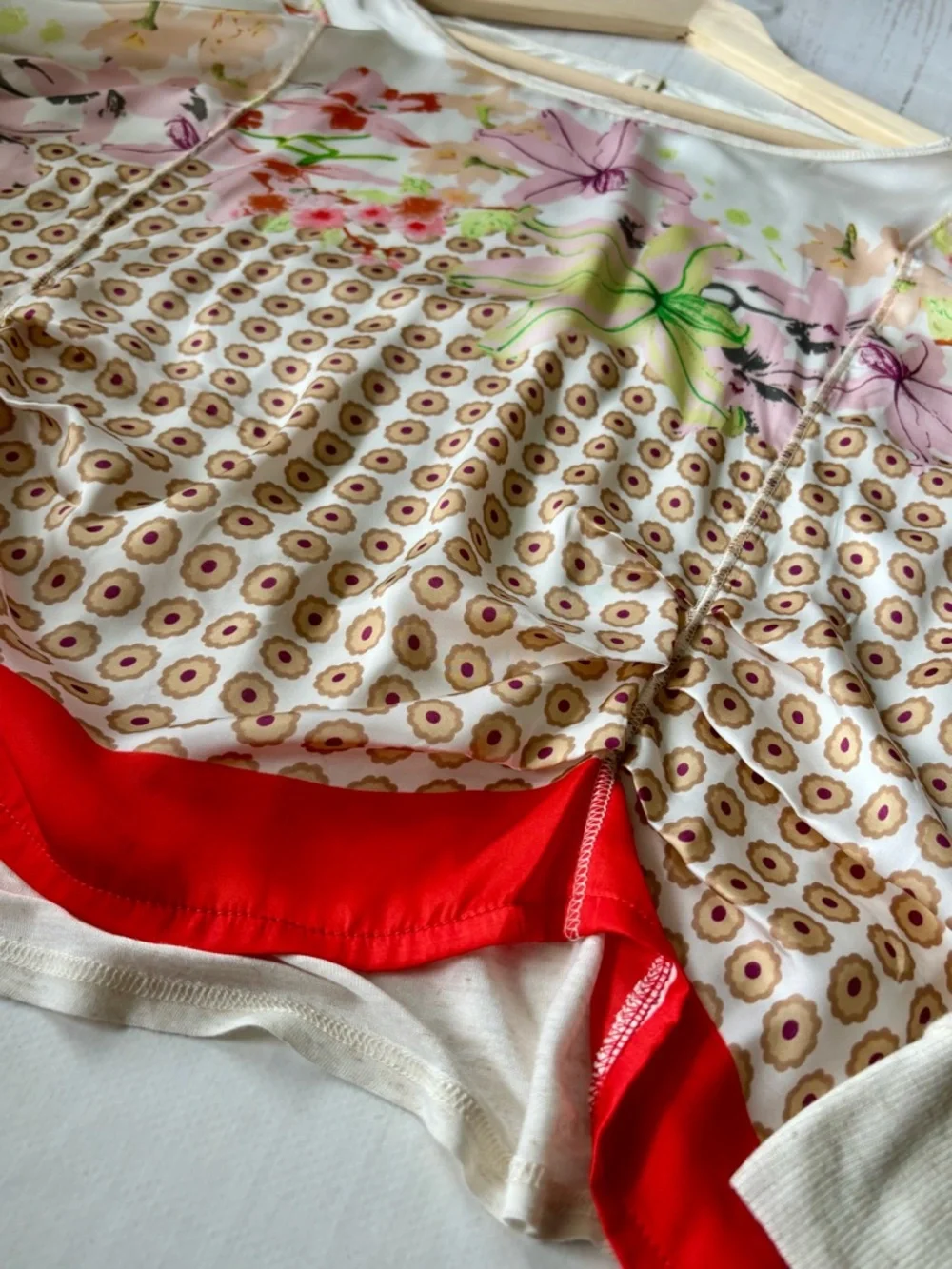 Exec Cond Anthropologie Tiny Brand Floral Mix-Print Boho Satin Blouse in Cream - Picture 11 of 17